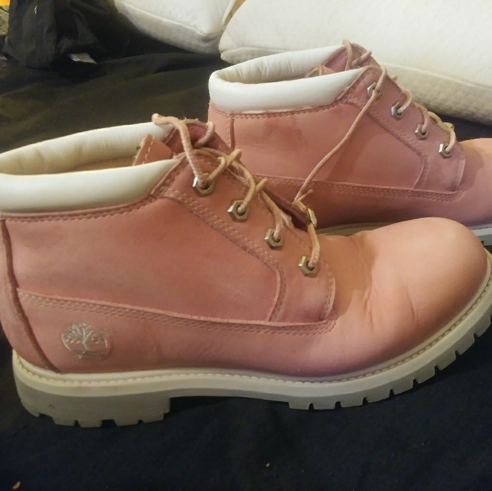 Size 10 M womens Nellie chukka timberlands